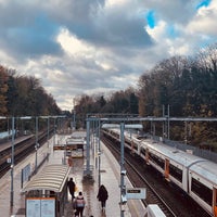 Photo taken at Highbury &amp;amp; Islington Railway Station (HHY) by AbdullaH . on 11/26/2021