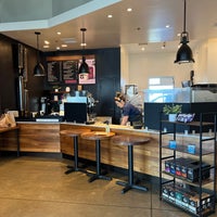 4/26/2022 tarihinde Khrystyna V.ziyaretçi tarafından Peet&amp;#39;s Coffee &amp;amp; Tea'de çekilen fotoğraf
