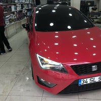 Photo prise au Meguiars Merter Show Car Detail Center par Ömer Ç. le10/17/2018
