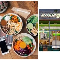 Photo taken at sweetgreen by Oya Y. on 4/26/2017