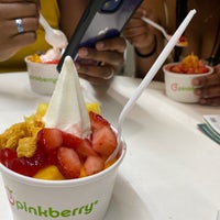 Photo taken at Pinkberry by Penzai L. on 6/21/2022