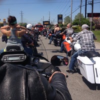 5/31/2014 tarihinde Shay S.ziyaretçi tarafından Mad River Harley-Davidson'de çekilen fotoğraf