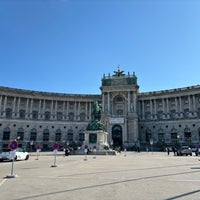 Foto diambil di Hofburg oleh さくぽん pada 3/3/2024