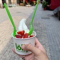 Photo taken at lölly frozen yogurt • ლოლი by Waleed on 7/21/2021