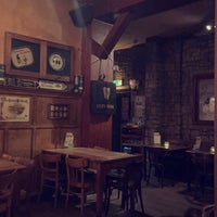 Photo taken at Finnegan&amp;#39;s Irish pub &amp;amp; restaurant by MAYA on 11/8/2021