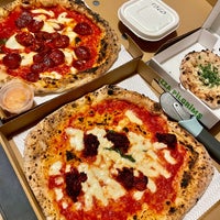 Photo taken at Pizza Pilgrims by Agnès C. on 5/29/2021
