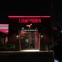 Photo taken at LongHorn Steakhouse by Semih Ş. on 11/16/2018