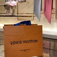 Photo taken at Louis Vuitton by F A. on 4/17/2023