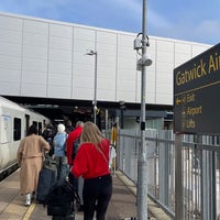 Photo taken at Gatwick Airport Railway Station (GTW) by mana糖 on 3/21/2024