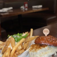 Foto scattata a The Capital Burger da FHIDΛN ௸. il 5/6/2024
