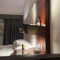 Снимок сделан в Ramada Hotel &amp;amp; Suites Sharjah пользователем Turki 3/28/2022