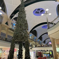 Photo taken at Bluewater Shopping Centre by Ana A. on 2/22/2024