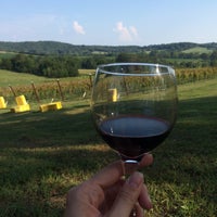 Das Foto wurde bei Bommarito Almond Tree Winery von Sarah R. am 9/6/2015 aufgenommen