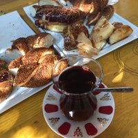 Photo taken at Simge Cafe &amp;amp; Patisserie by Arzu E. on 7/15/2019
