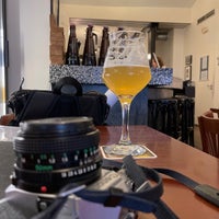 10/9/2022 tarihinde Aleksandra P.ziyaretçi tarafından Craft Beer Spot'de çekilen fotoğraf