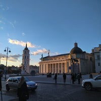 Foto tirada no(a) Lietuvos Didžiosios Kunigaikštystės valdovų rūmai | Palace of the Grand Dukes of Lithuania por Roma em 10/5/2022