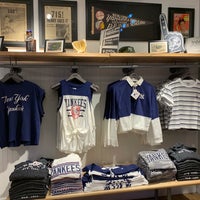 Photo taken at American Eagle &amp;amp; Aerie Store by Kimmie O. on 8/27/2019