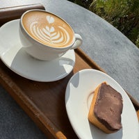 Das Foto wurde bei Melange Coffee House von Wsudairi am 1/3/2024 aufgenommen