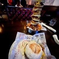 Photo taken at Bill&amp;#39;s Bar &amp;amp; Burger by Maryam P. on 8/21/2023