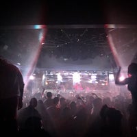 Foto scattata a Intrigue Nightclub da Patrick il 1/28/2018