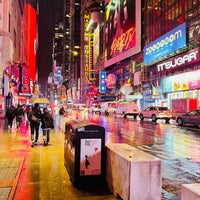 Foto diambil di MOXY NYC Times Square oleh Coen v. pada 10/4/2022