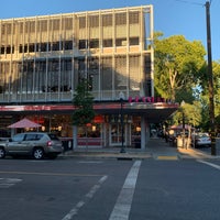 Foto tomada en Rick&amp;#39;s Dessert Diner  por Apex E. el 7/8/2021