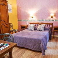 Foto tirada no(a) Hôtel Jeanne d&amp;#39;Arc por T. Marie em 8/13/2015