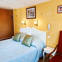 Foto tirada no(a) Hôtel Jeanne d&amp;#39;Arc por T. Marie em 8/13/2015