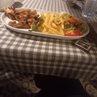 Foto tomada en Küfe Restoran  por Sedef A. el 8/19/2022