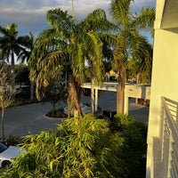 รูปภาพถ่ายที่ Maritime Hotel Fort Lauderdale Airport &amp;amp; Cruiseport โดย Lukas N. เมื่อ 10/21/2022