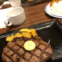 Photo taken at Steak Gusto by せつ 東. on 1/25/2019