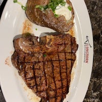 Photo taken at LongHorn Steakhouse by Turki ♌. on 1/1/2024