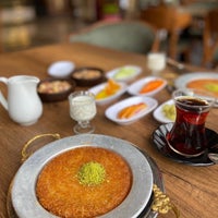 Foto scattata a Aşiyan Cafe&amp;amp;Restaurant da Elif Ç. il 11/17/2021