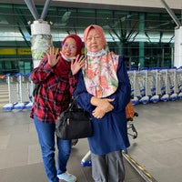 Photo taken at Terminal 2 Arrivals Hall by Farahin Sheikh on 12/27/2020