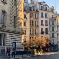 Photo taken at Rue du Louvre by Christophe O. on 11/11/2021