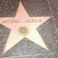 Foto diambil di Hollywood Walk of Fame oleh Mhmtali pada 5/31/2013