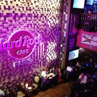 Photo taken at Hard Rock Cafe by Mhmtali on 5/28/2013