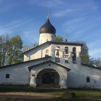 Photo taken at Храм Воскресения Христова со Стадища by Irina S. on 5/8/2018