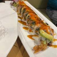 Photo taken at Mizu Sushi Bar &amp;amp; Grill by Sylvia L. on 3/12/2022