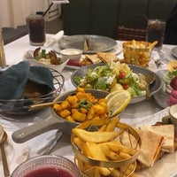 Photo taken at Ward Restaurant by 🕊 on 5/14/2022