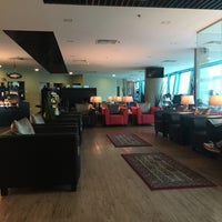 Photo taken at Dnata Skyview Lounge by Ivan L. on 11/15/2015