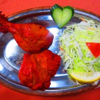 Снимок сделан в HOLI Indian Restaurant пользователем HOLI Indian Restaurant 8/15/2015