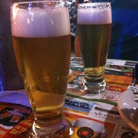 Снимок сделан в Beer House пользователем Thaila T. 11/17/2012