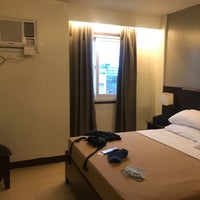 Снимок сделан в CBD Plaza Hotel - Naga City пользователем Arnold Cesar R. 12/11/2022