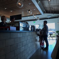 11/18/2017 tarihinde JJ F.ziyaretçi tarafından Two Rivers Craft Coffee Company'de çekilen fotoğraf