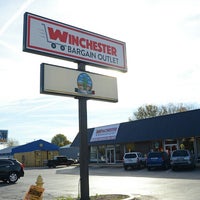 Foto tirada no(a) Winchester Bargain Outlet por Winchester Bargain Outlet em 5/16/2022