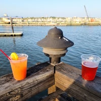 Foto tirada no(a) Harbor View Restaurant por Cozmo em 8/11/2021
