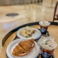 Foto scattata a Starbucks da Mohamed 🇦🇪 il 8/10/2021