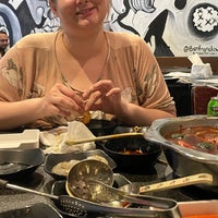 Photo taken at Hou Yi Hot Pot by Alejhandro L. on 12/16/2021