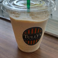 Photo taken at Tully&amp;#39;s Coffee by しろ〜 on 6/12/2022